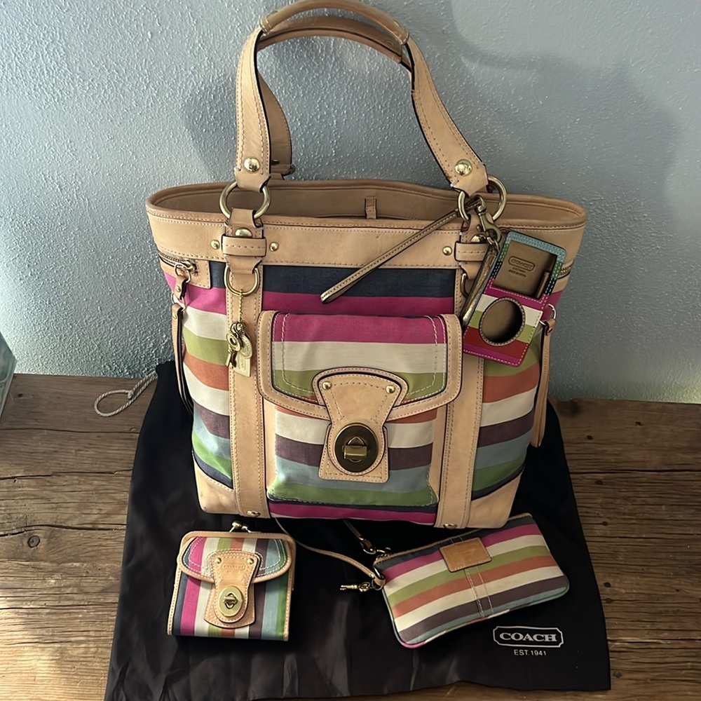 Coach Legacy Oxford Stripe Magazine Tote ‘Baby Gigi” *SET* Wallet Wristlet Case+